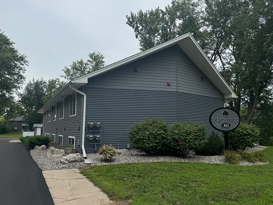 465 Burch St #4