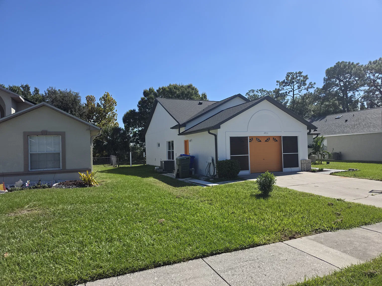 3 bed, 1220 sqft, $2,500 — Photo 2
