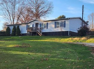 570 Cracraft Rd, Claysville, PA 15323