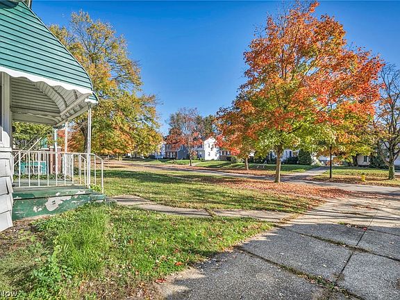 2nd image of 1060 Frederick Blvd