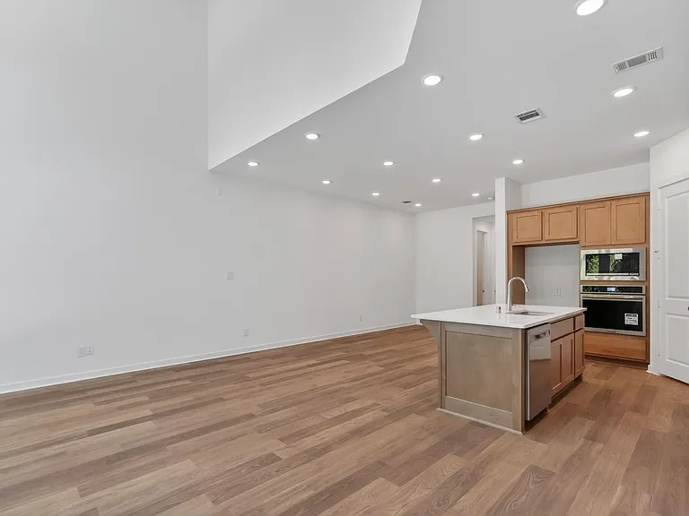 113 Cypress Pond Pl — Photo 11