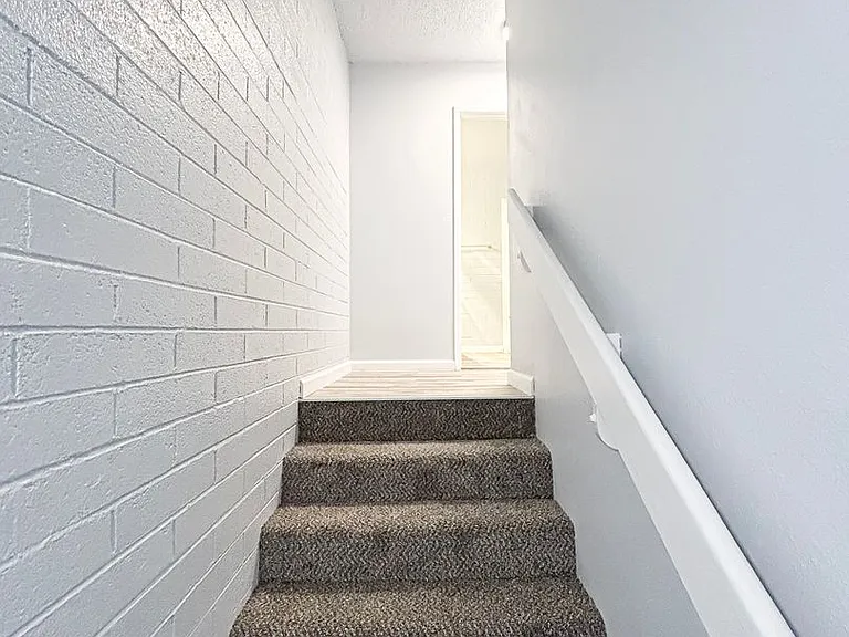 6802 N 17th Ave — Photo 23