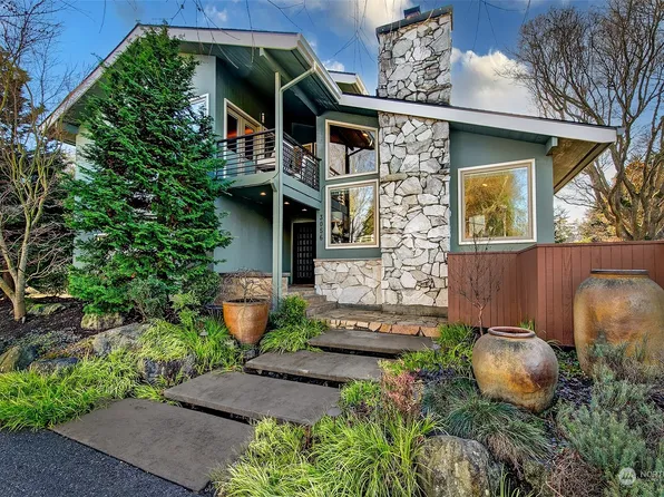3056 Magnolia Boulevard W, Seattle, WA 98199