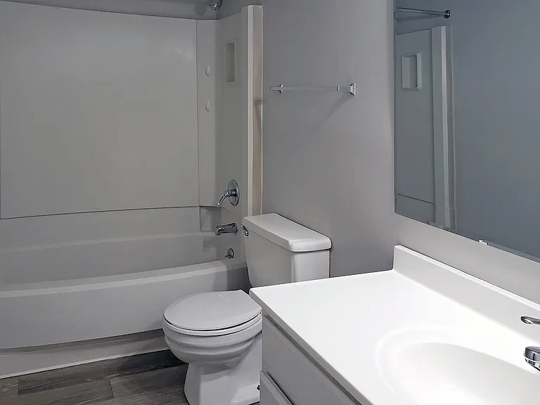 Woodland Villas Apartments — Photo 8