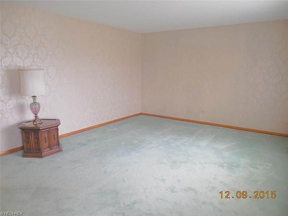 4th image of 2939 Wilbanks Dr