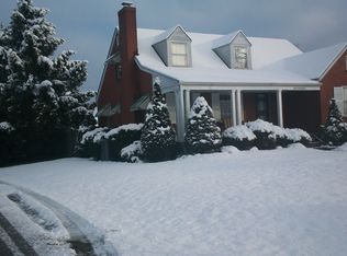 1221 Bourbon Ave, Louisville, KY 40213