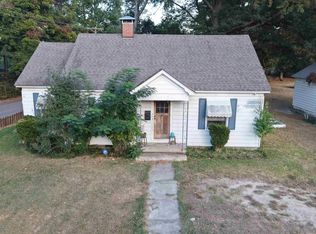 303 S Gabbert St, Monticello, AR 71655