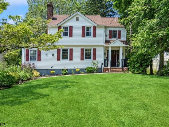 17 Maple St, New Providence, NJ 07974