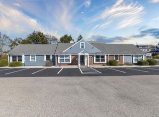 712 Main St, Hyannis, MA 02601