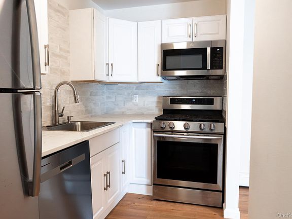 5th image of 8 Ivy Ct APT B