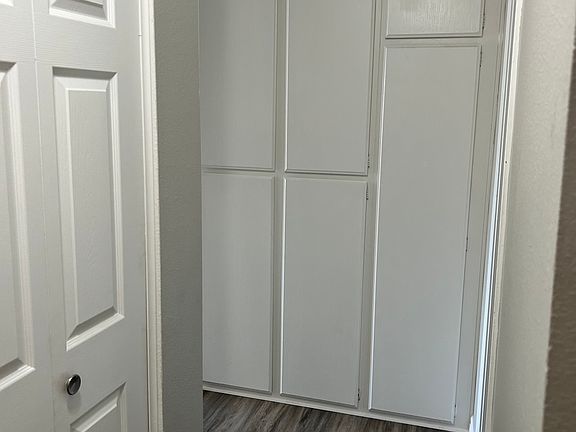 3rd image of 7524 Gibraltar St #2B-2Ba-950Sqft