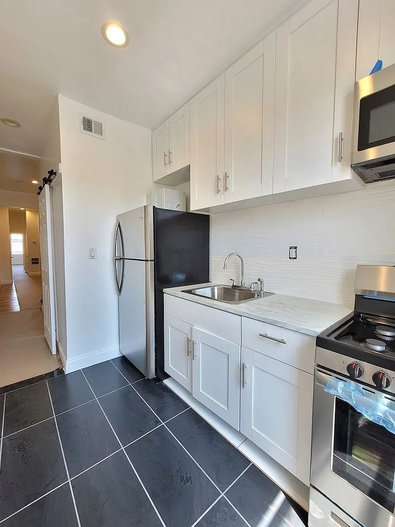 656 Mac Donough Street — Photo 4