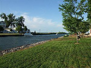 5th image of 3021 N Island Cir
