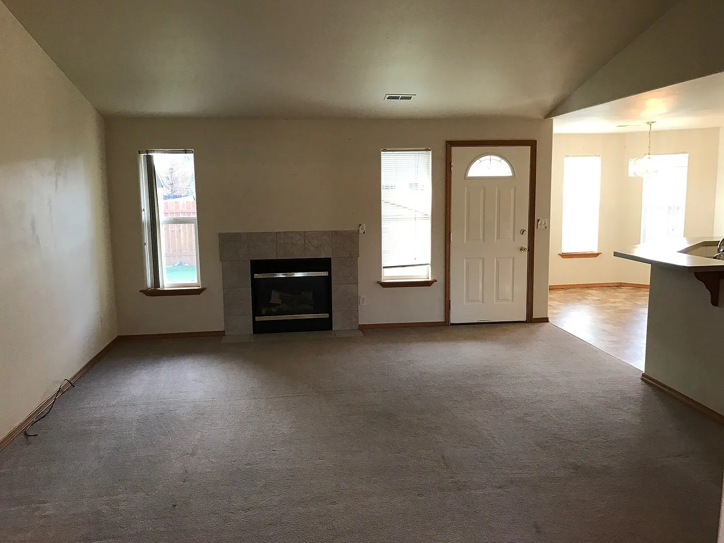 Ground Level Eastgate Home — Photo 2
