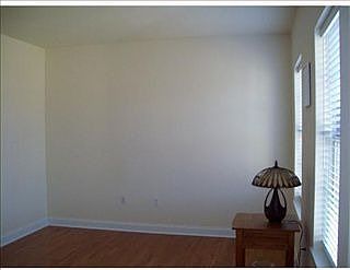 1st image of 513 Amberson Pl
