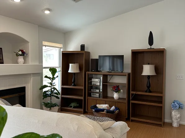 935 Sagecrest Way, Henderson, NV 89015