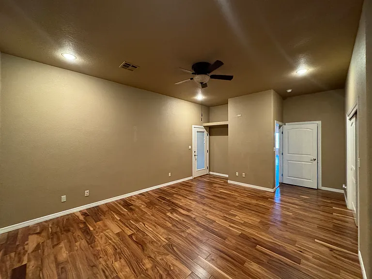 682 La Melodia Dr — Photo 15