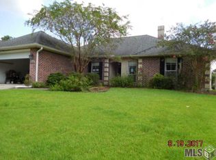 12156 River Highlands Dr, Saint Amant, LA 70774