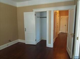 236 Oakdene Ave, Cliffside Park, NJ 07010