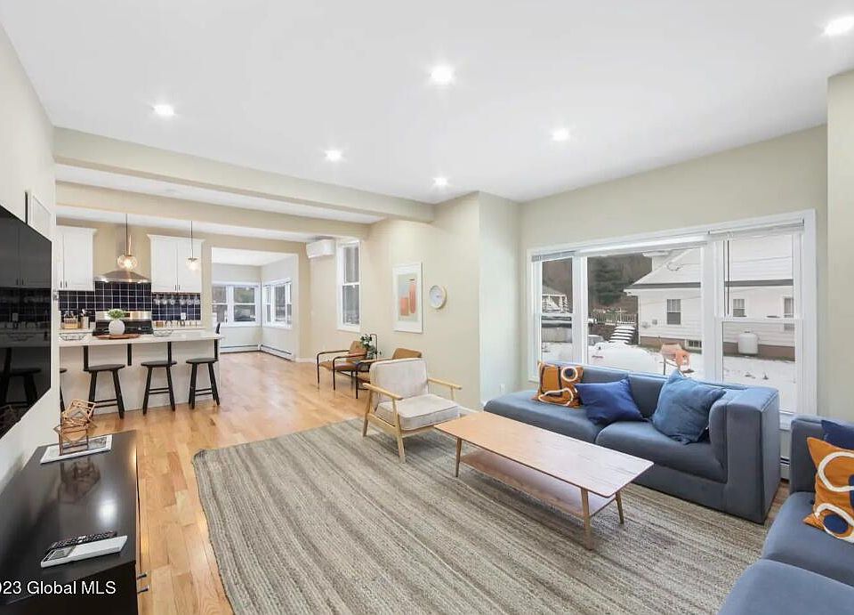 新品CD CITY VIEW　¥ELLOW BUCKS 7376 Matchbox Aly #1, Elkridge, MD 21075 | Zillow