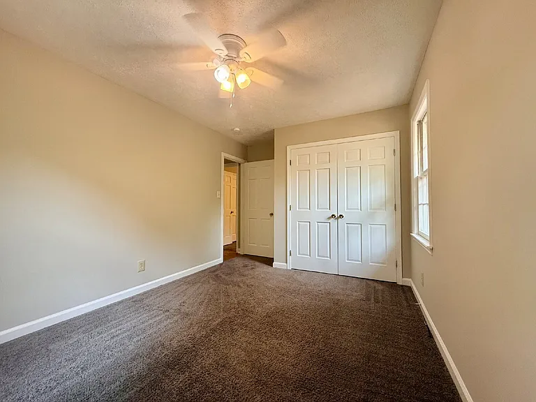 1525 Trevino Dr — Photo 11