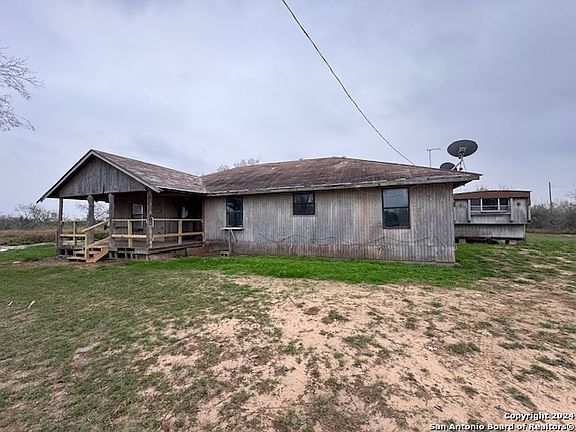 2nd image of 606 E AVENUE J