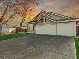 425 Mast Ct, Dixon, CA 95620