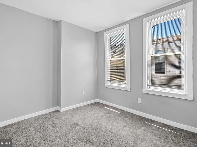 510 E Willard St — Photo 22