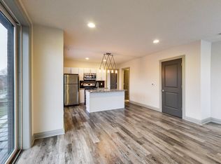 40 W 3rd Ave APT 206, Columbus, OH 43201