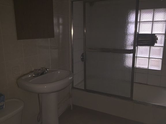 4th image of 2041 N Kedvale Ave