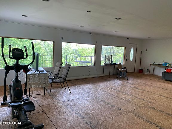 3rd image of 793 Rambling Rd