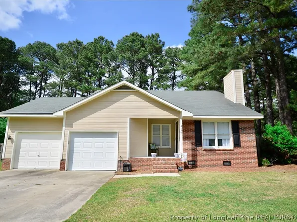 130 Windsor Ln, Raeford, NC 28376