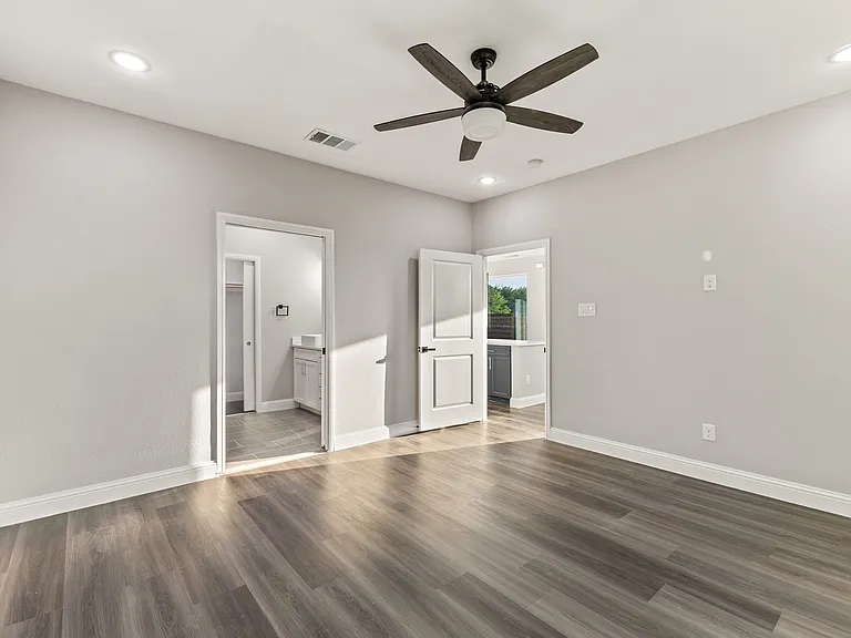 825 Premier Pkwy — Photo 9