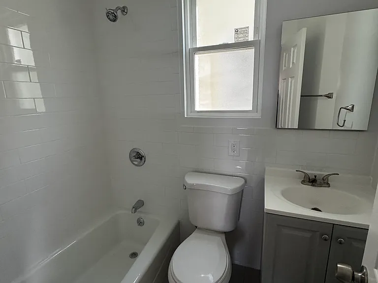 1100 E 180th St #2 — Photo 10