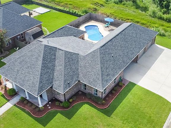 4th image of 503 Country Cottage Blvd