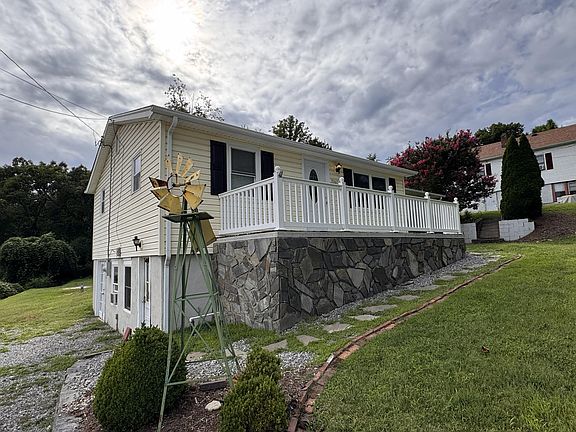 5th image of 3167 Huffman Ln