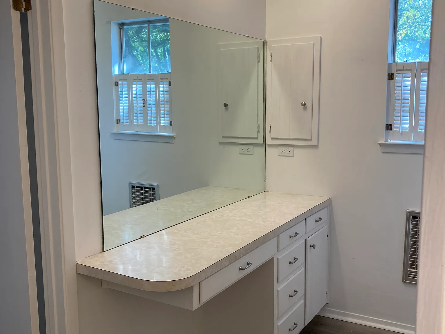 1 bed, 780 sqft, $1,700 — Photo 4