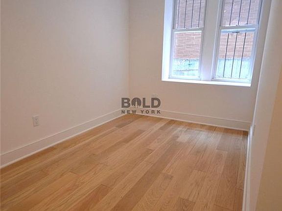 5th image of 211 E 33rd St APT 01