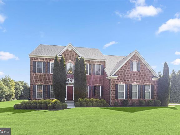 2nd image of 14935 Michele Dr