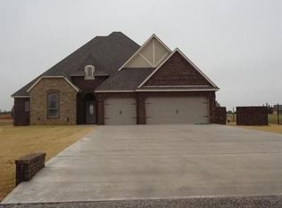 406 Obsidian Way, Elgin, OK 73538