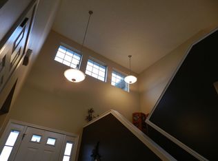 37602 Hunter Lake Dr, North Ridgeville, OH 44039
