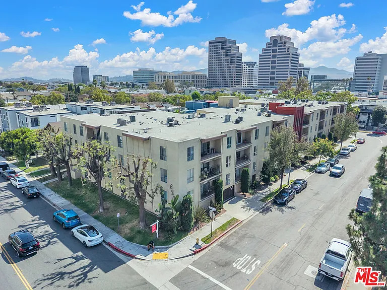 620 N Kenwood St #209 — Photo 32