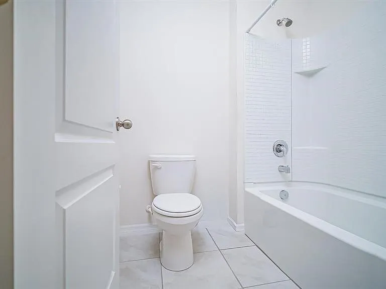 326 Meadowbrook Blvd — Photo 18