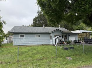 530 Kings Ave, Lakeside, OR 97449