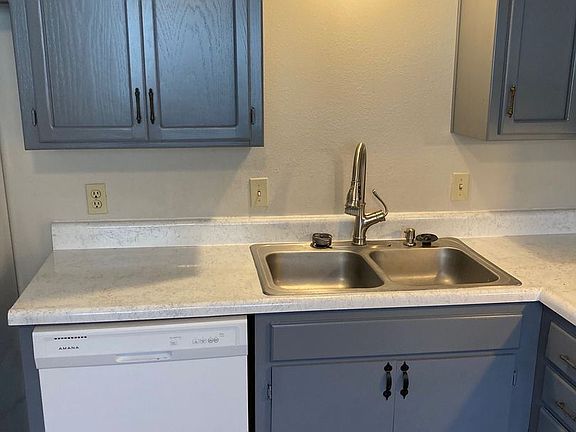 5th image of 300 W Montgomery St #2