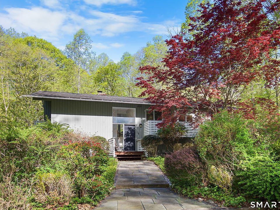 1st image of 4 Baywood Lane