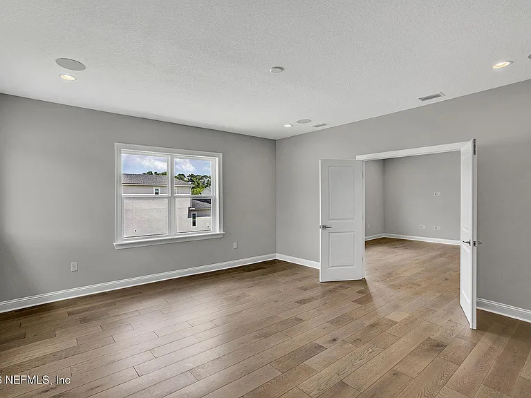 11476 Madelynn Dr — Photo 2