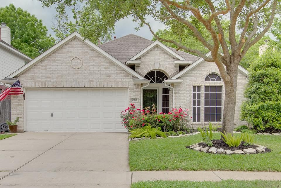 1st image of 10315 Village Lake Dr