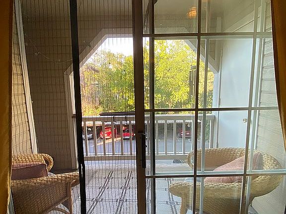 3rd image of 1222 E Waterside Cv APT 31