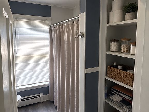 4th image of 10 Stetson Ct #1